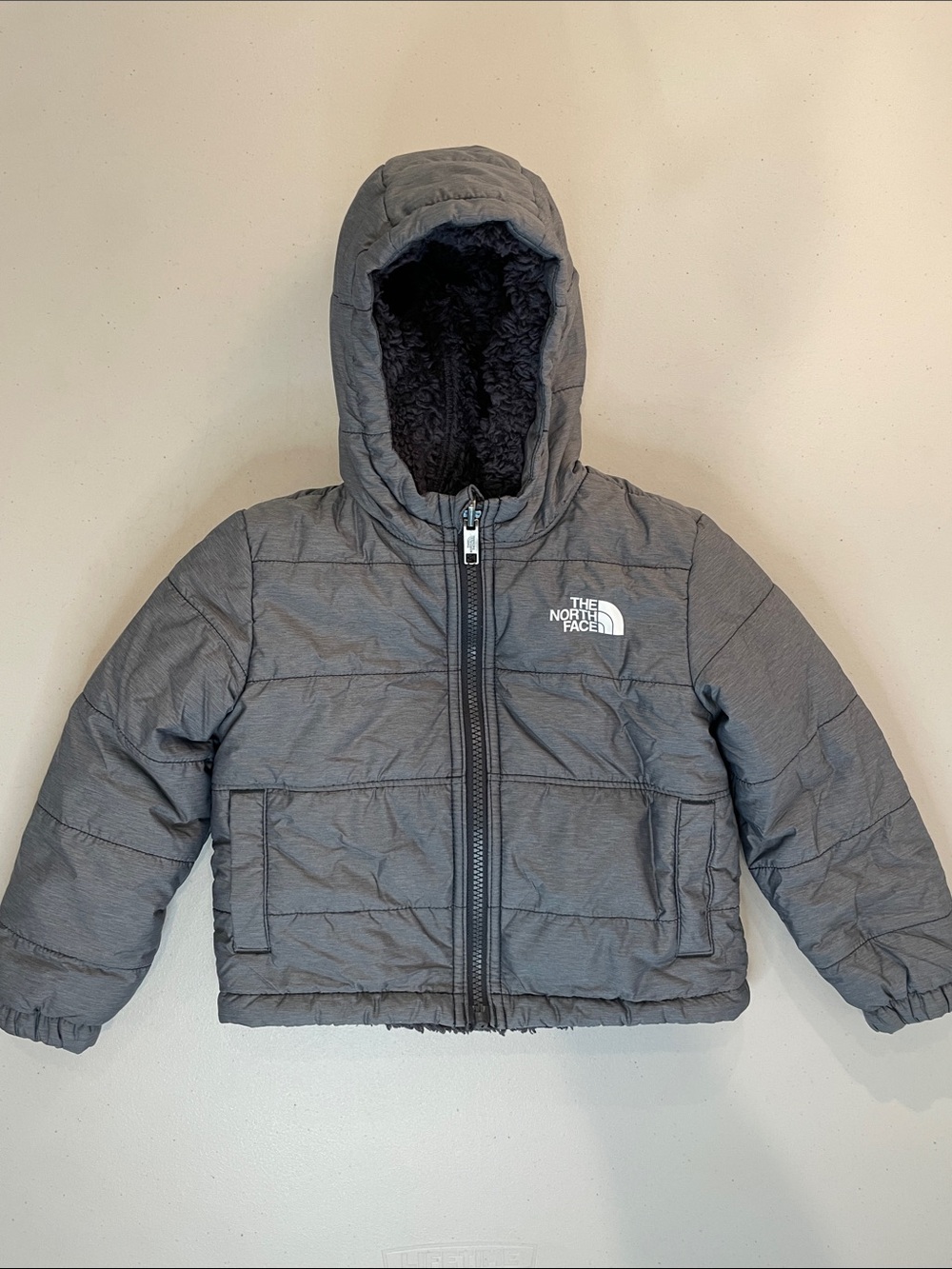 The North Face Toddler Reversible Mount Chimbo Jacket Grey 2T Like New